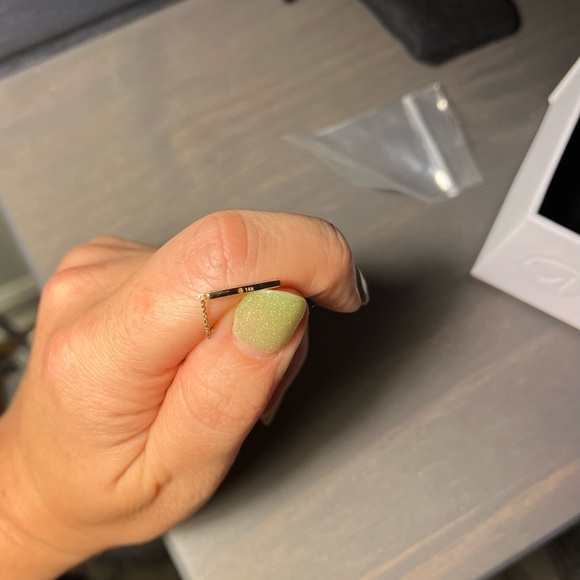 RARE Mejuri 14kt gold genuine diamond baguette bar necklace EUC - Picture 5 of 8